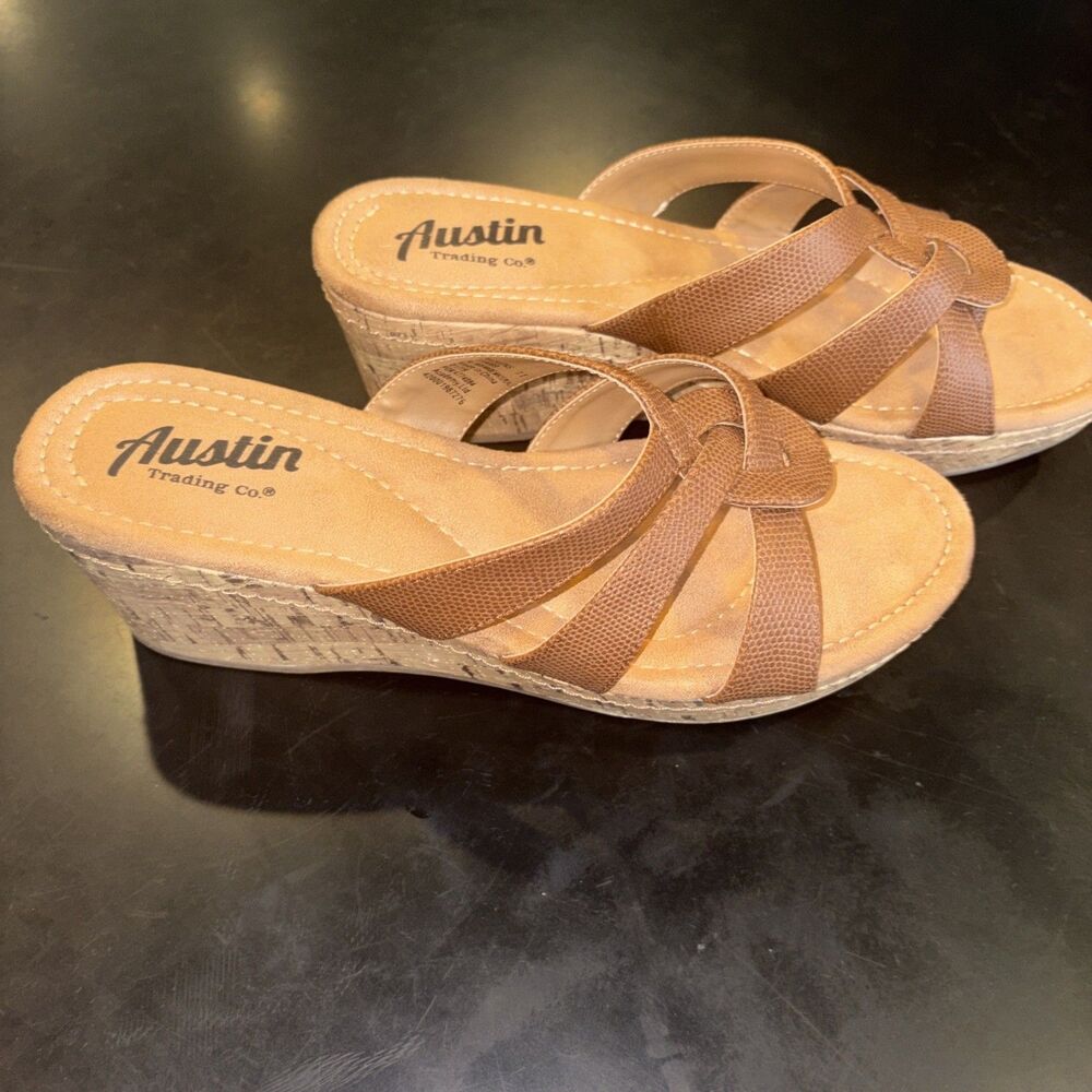 Austin Trading Co slip on thong platform sandals Women’s Size US 11